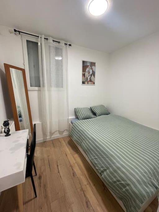 Charmant Appartement Americain Σαιν-Ντενί Εξωτερικό φωτογραφία