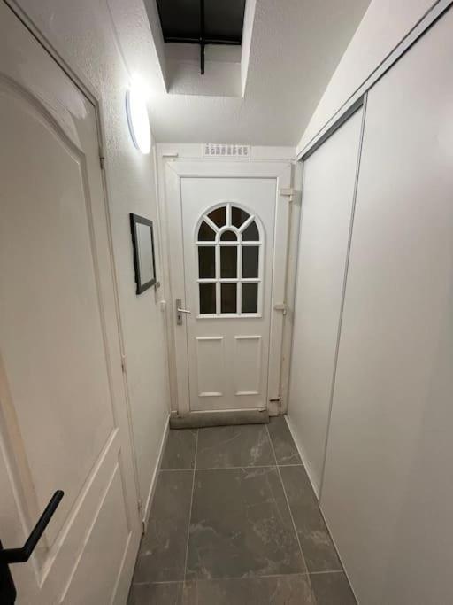 Charmant Appartement Americain Σαιν-Ντενί Εξωτερικό φωτογραφία